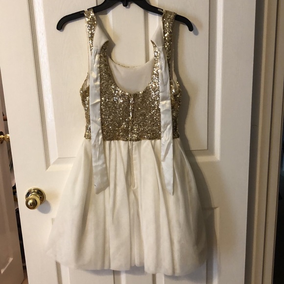 Prom/Homecoming Dress - Picture 2 of 4